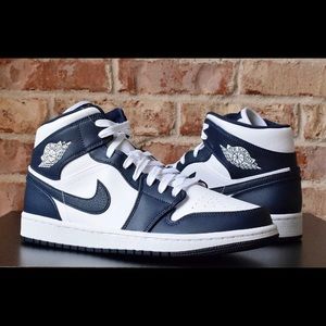 AUTHENTIC) AIR JORDAN 1 MID - 554724-174 size 17